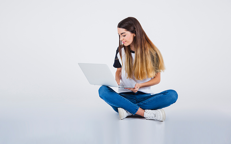 How can I use the web to practice my Hindi?